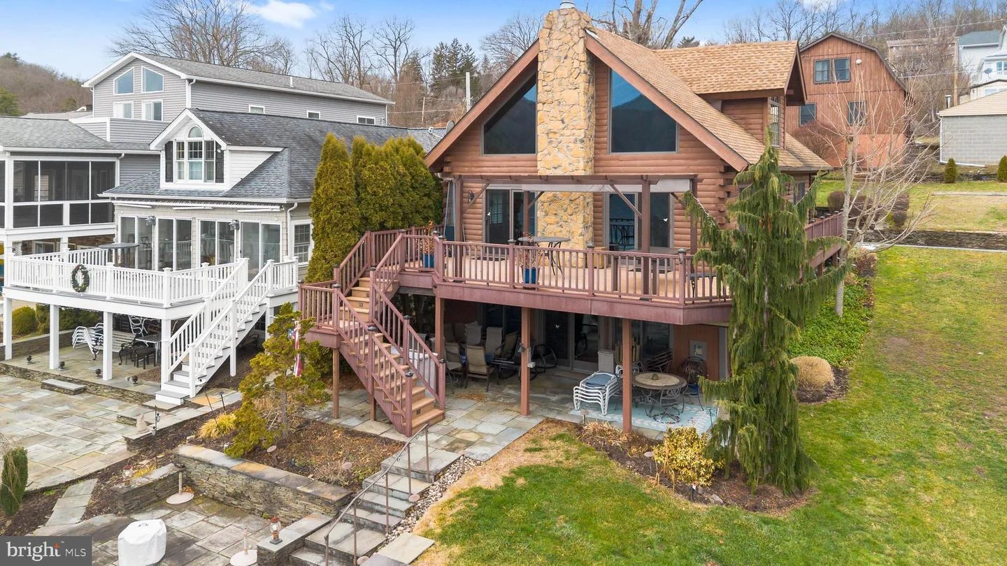327 Marina Lane, Factoryville, PA, 18419