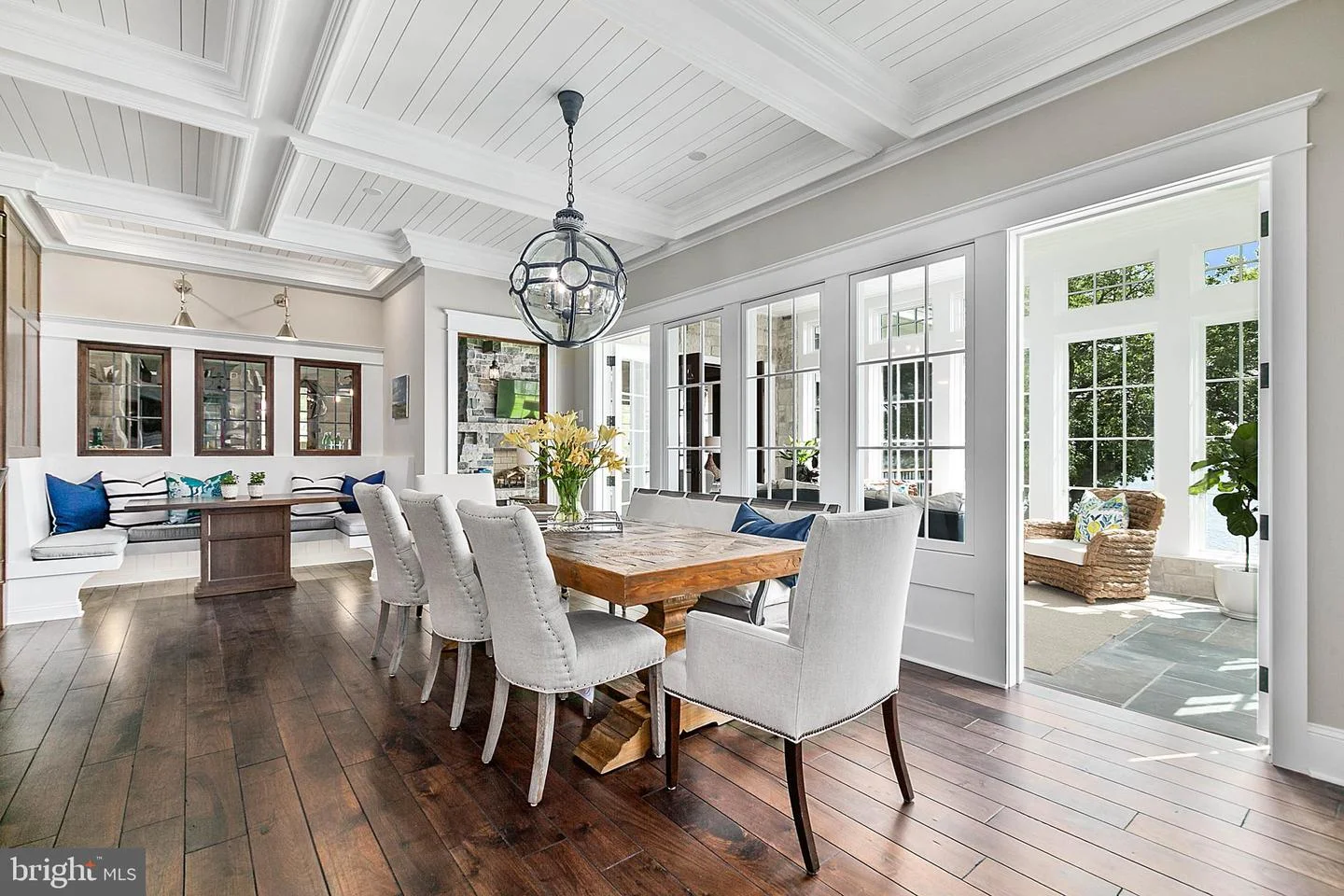 4 Hayfields Ct