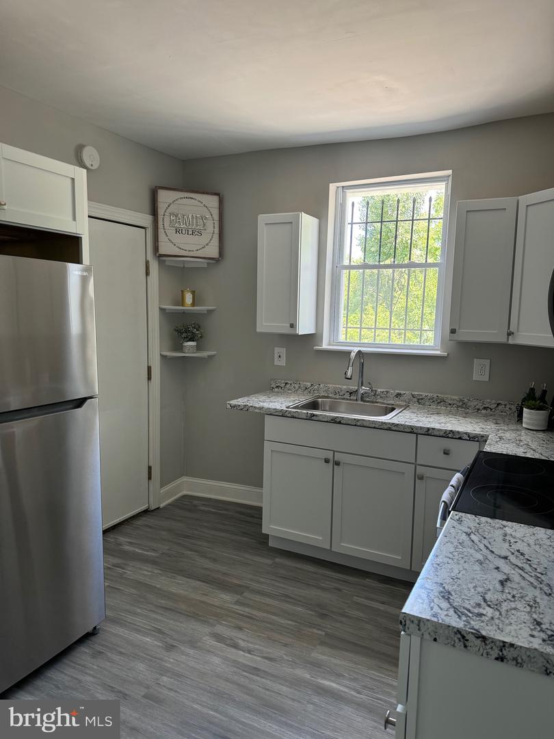 Photo 3 of 21 of 132 Palormo Ave townhome