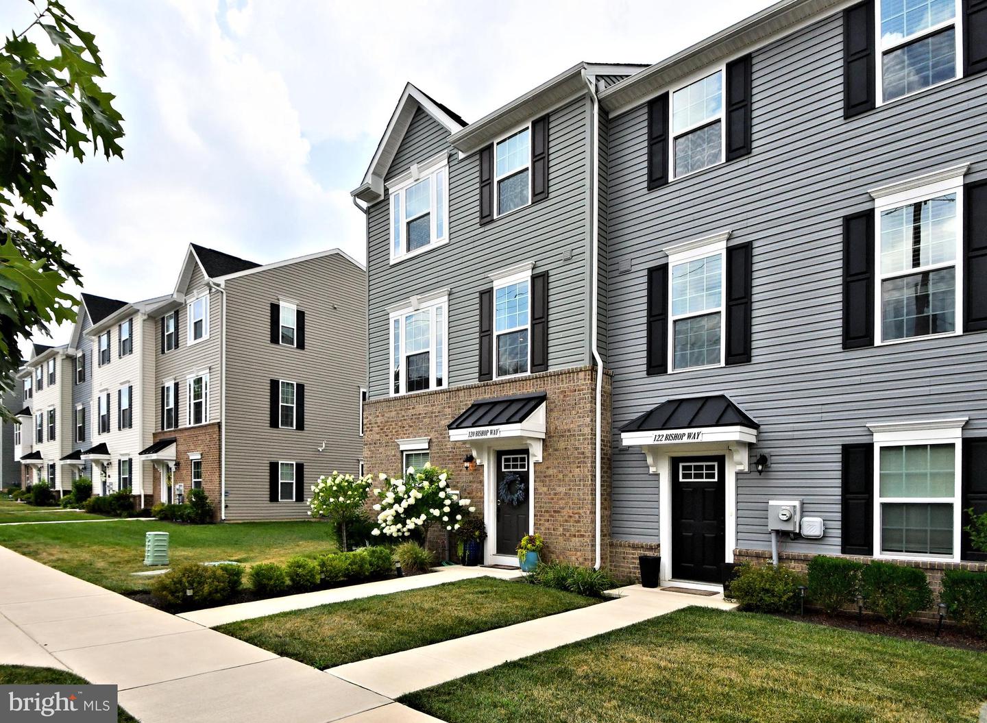 Photo 3 of 42 of 120 Bishop Way townhome