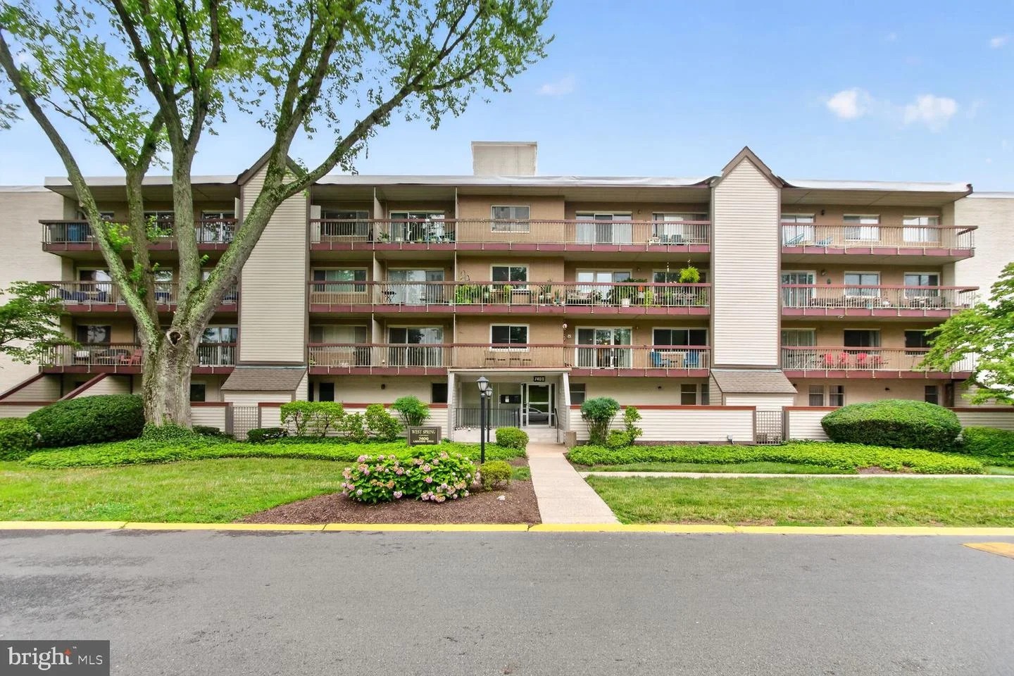 7400 Lakeview Drive Unit N203
