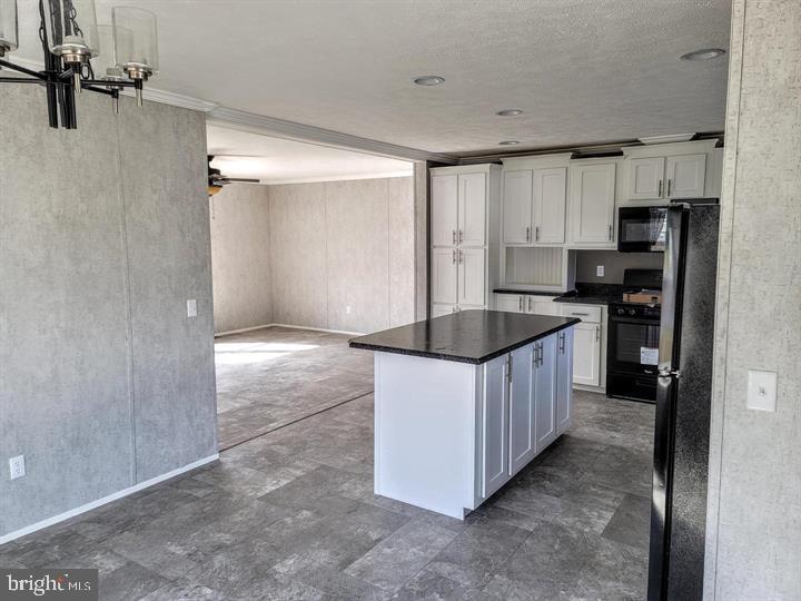 Photo 2 of 22 of 52 Meadowview Dr mobile home