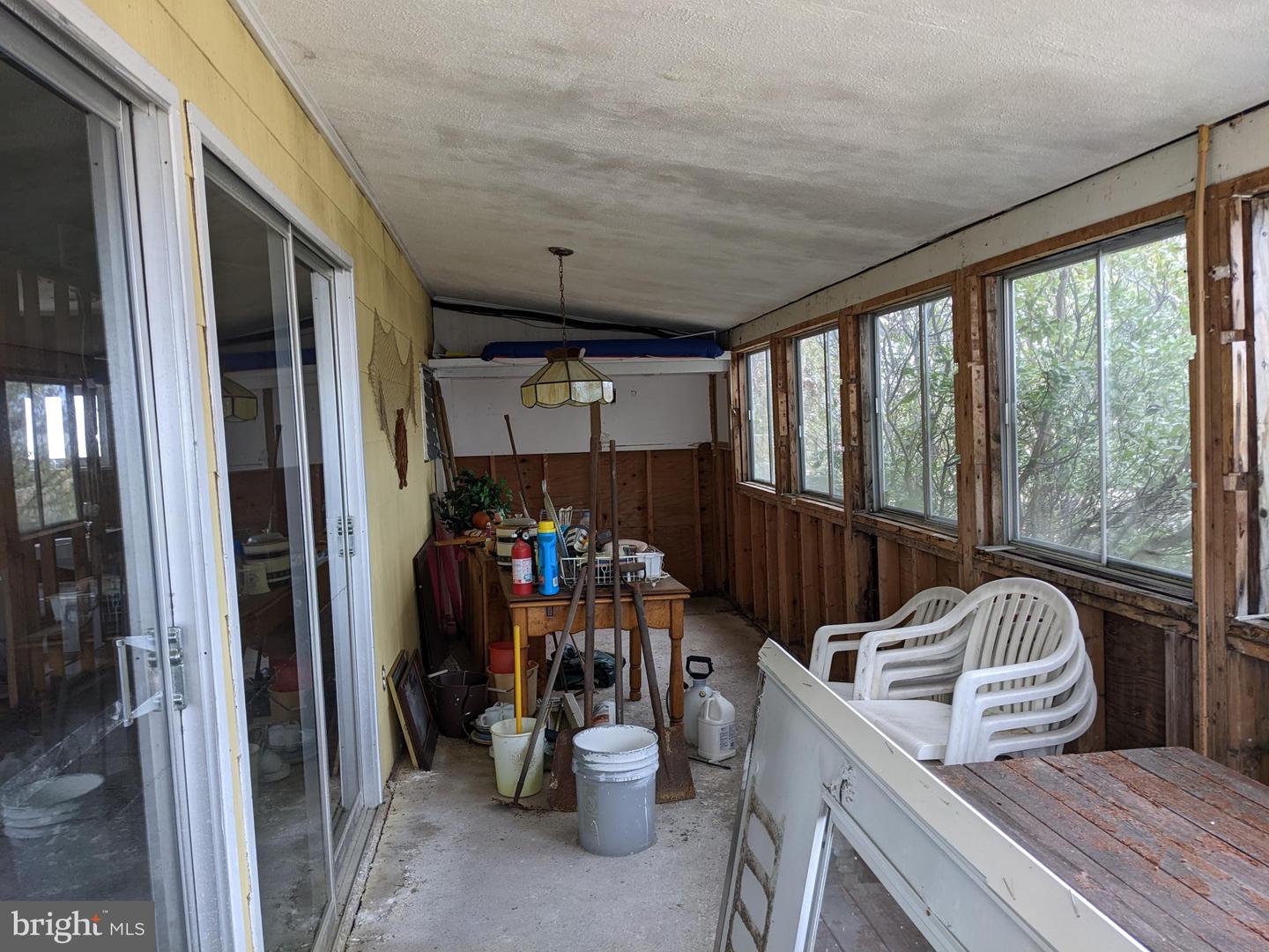 Photo 16 of 21 of 47 Rosalyn Dr house