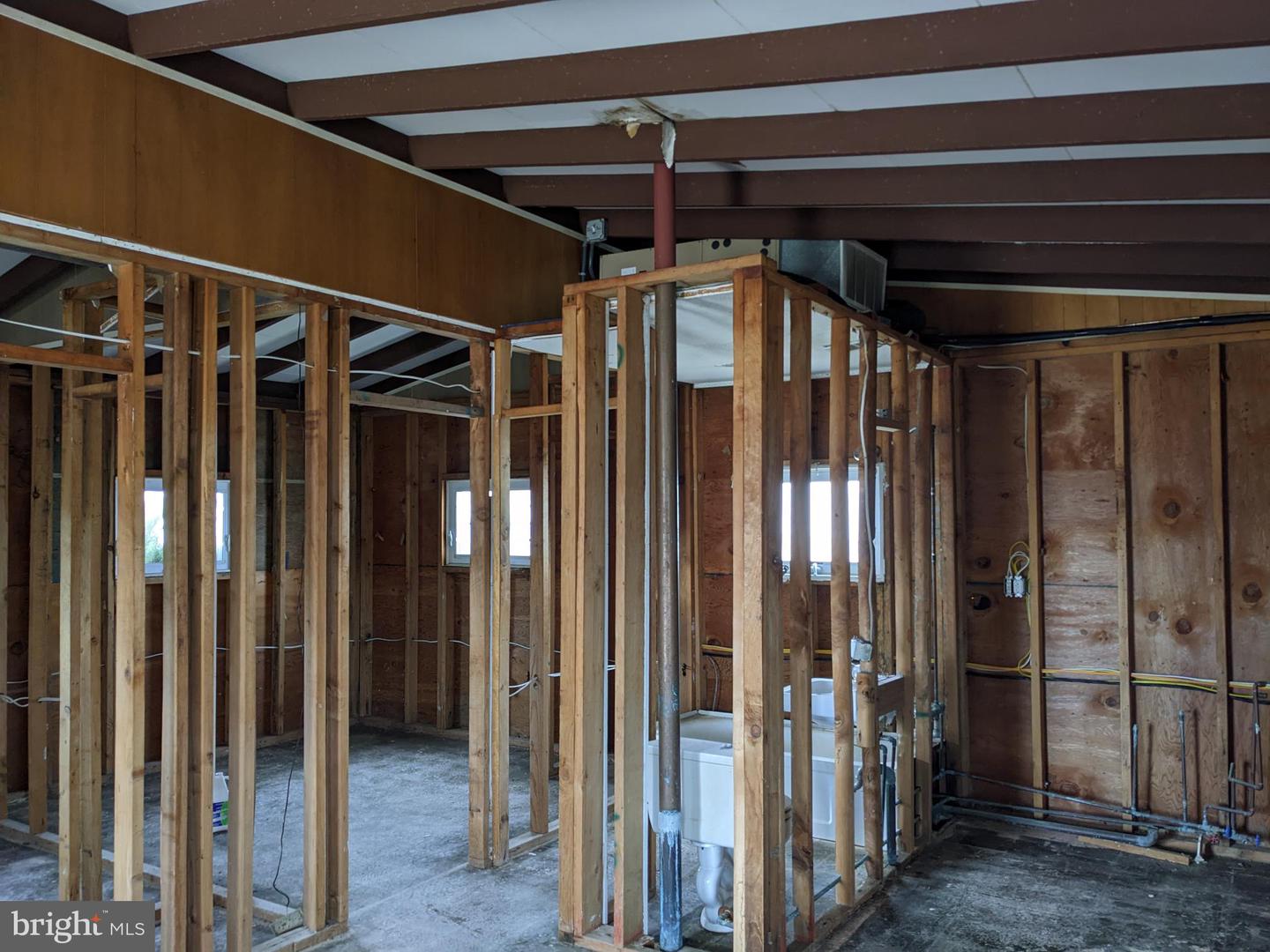 Photo 9 of 21 of 47 Rosalyn Dr house