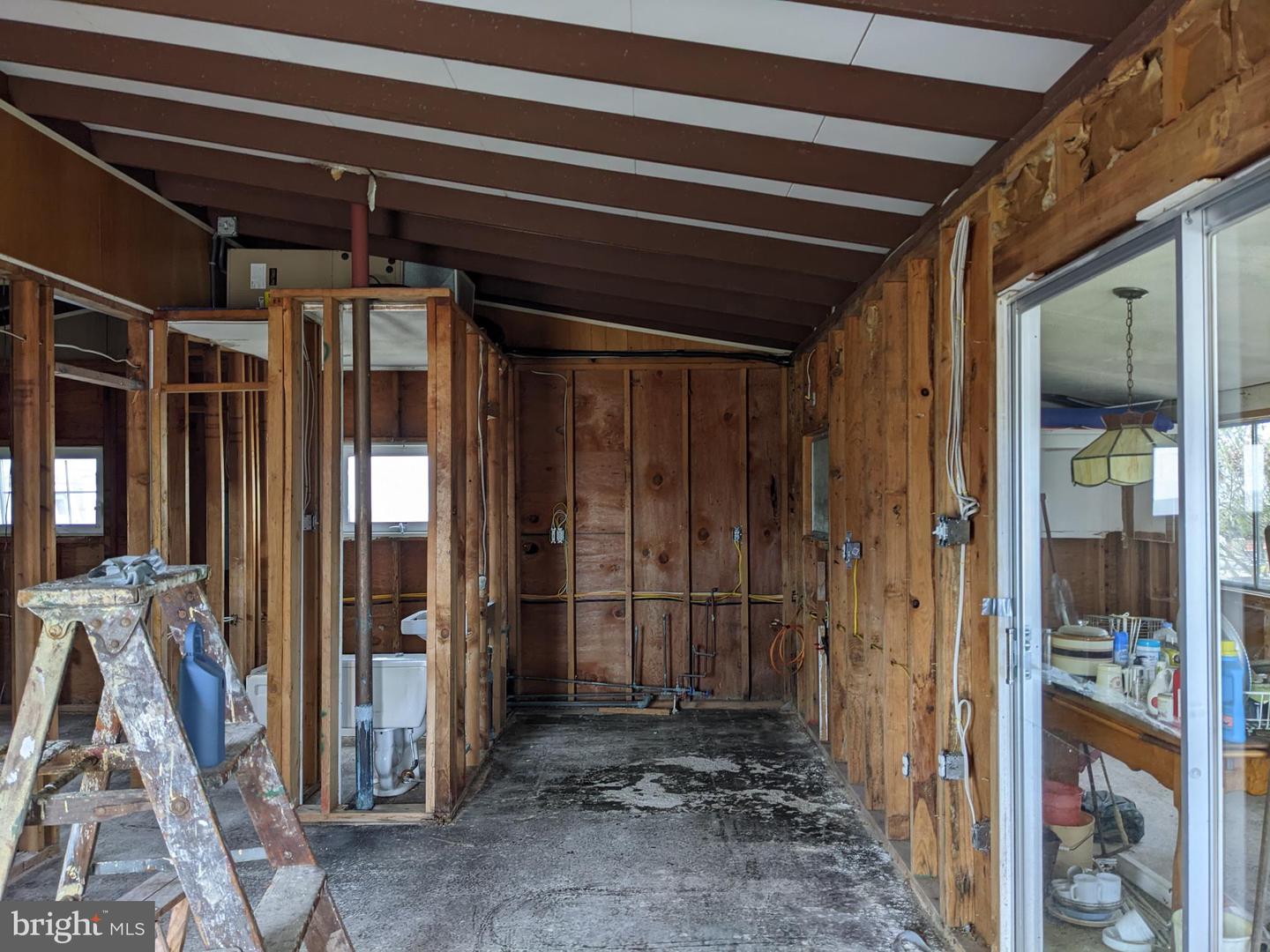 Photo 7 of 21 of 47 Rosalyn Dr house
