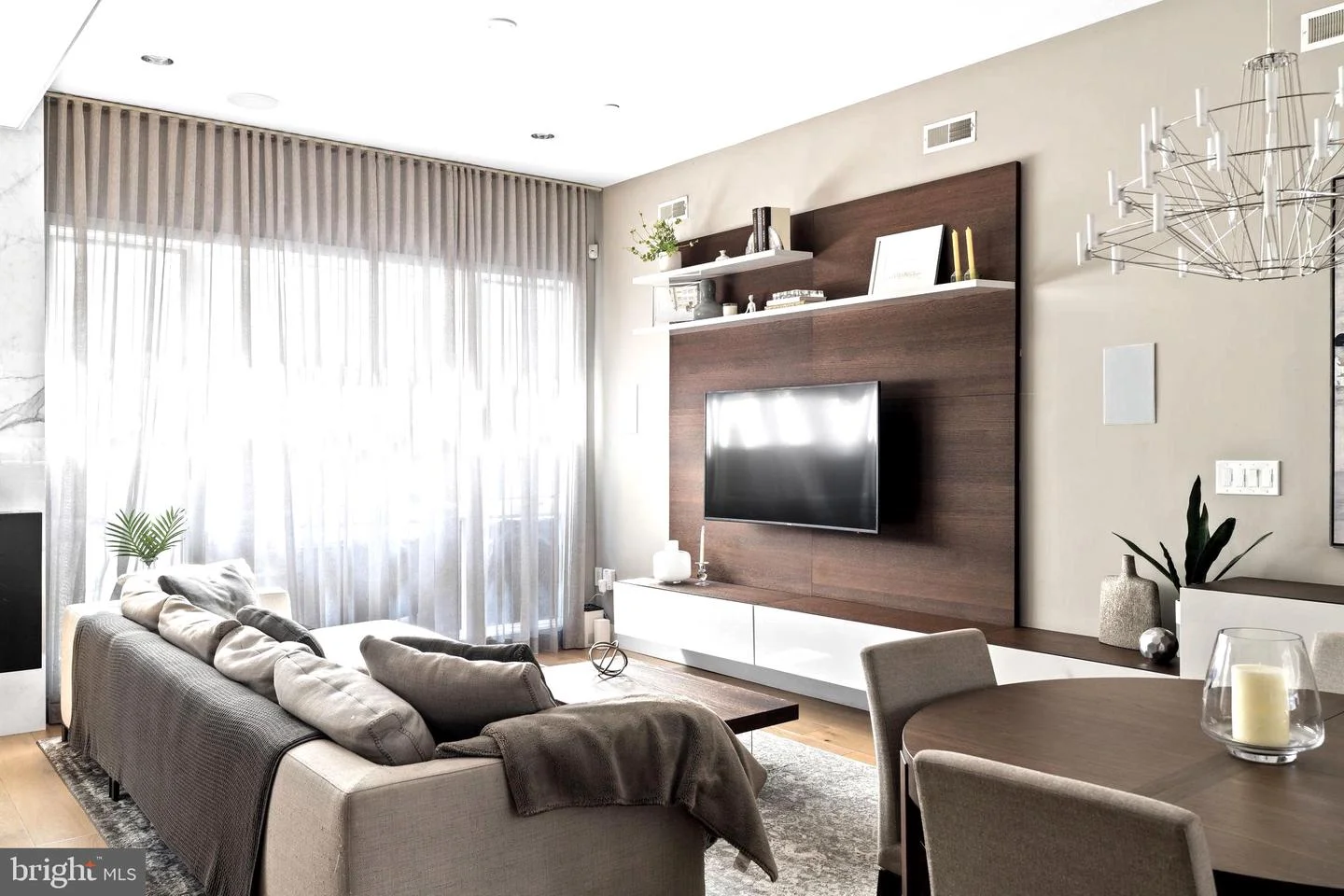 204 W Laurel Street Unit 3