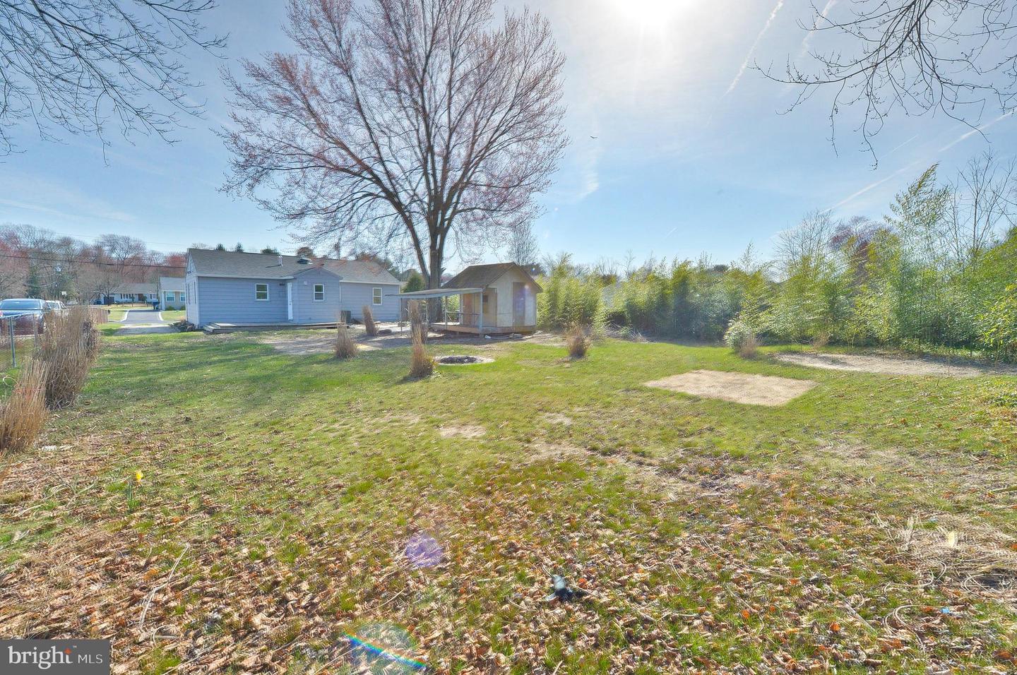 Photo 5 of 22 of 425 Florence Blvd house