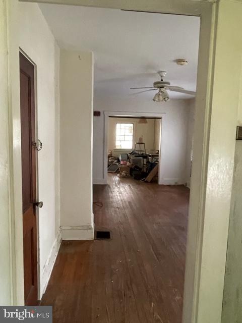 Photo 6 of 18 of 1172 Elkton Rd house