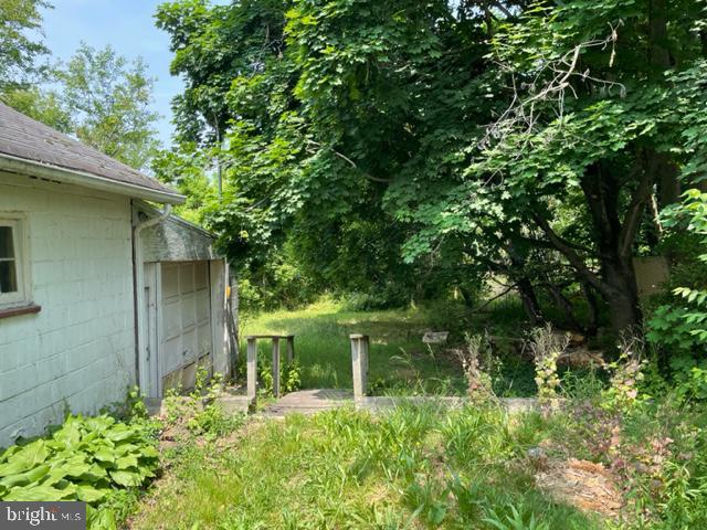 Photo 12 of 18 of 1172 Elkton Rd house