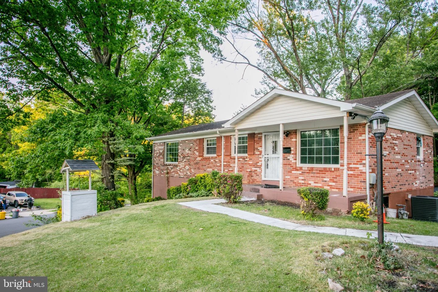 14810 Edgewater Drive