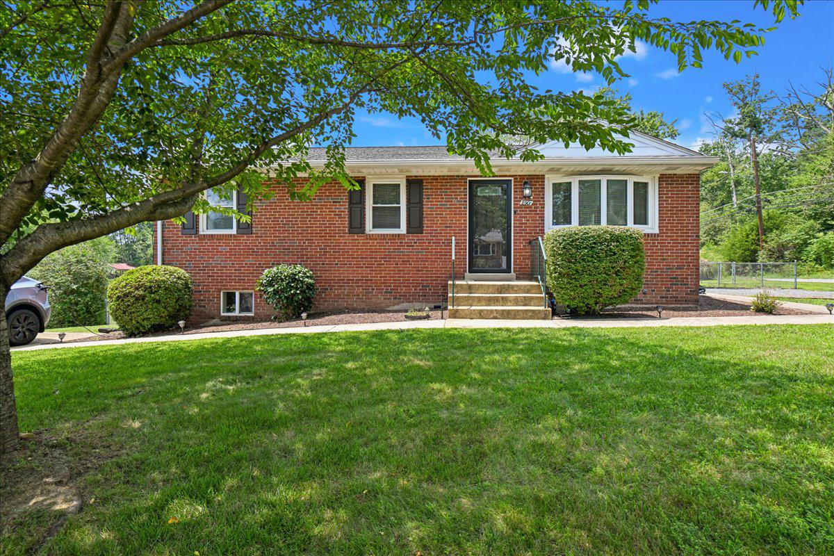 8901 Townsend Lane, Clinton, MD, 20735