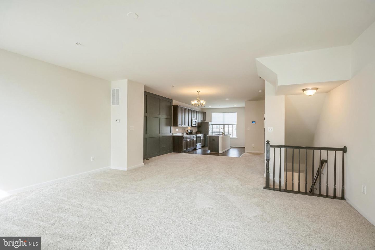 Photo 7 of 29 of 76 Clydesdale Ln townhome