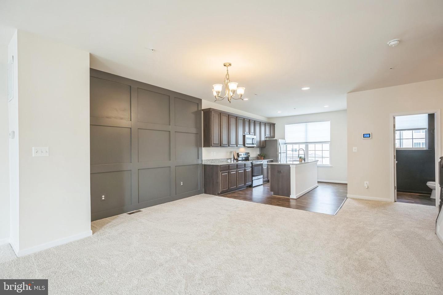 Photo 10 of 29 of 76 Clydesdale Ln townhome