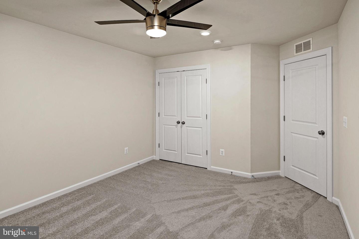 Photo 19 of 28 of 9620 Block St #302 townhome