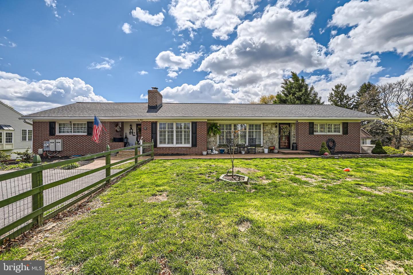 Listing image 1