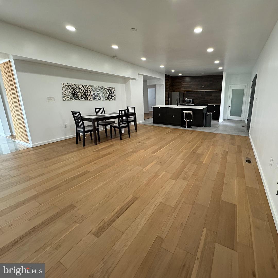 Photo 5 of 15 of 6314 Brook Ave house