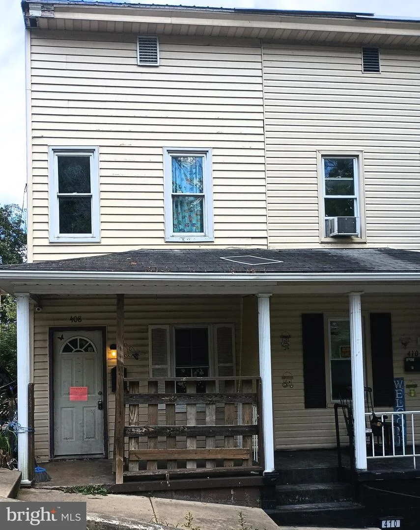 408 Chestnut Street