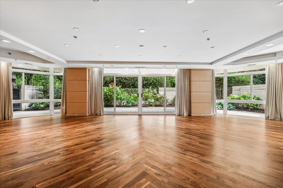 5610 Wisconsin Avenue Unit 103