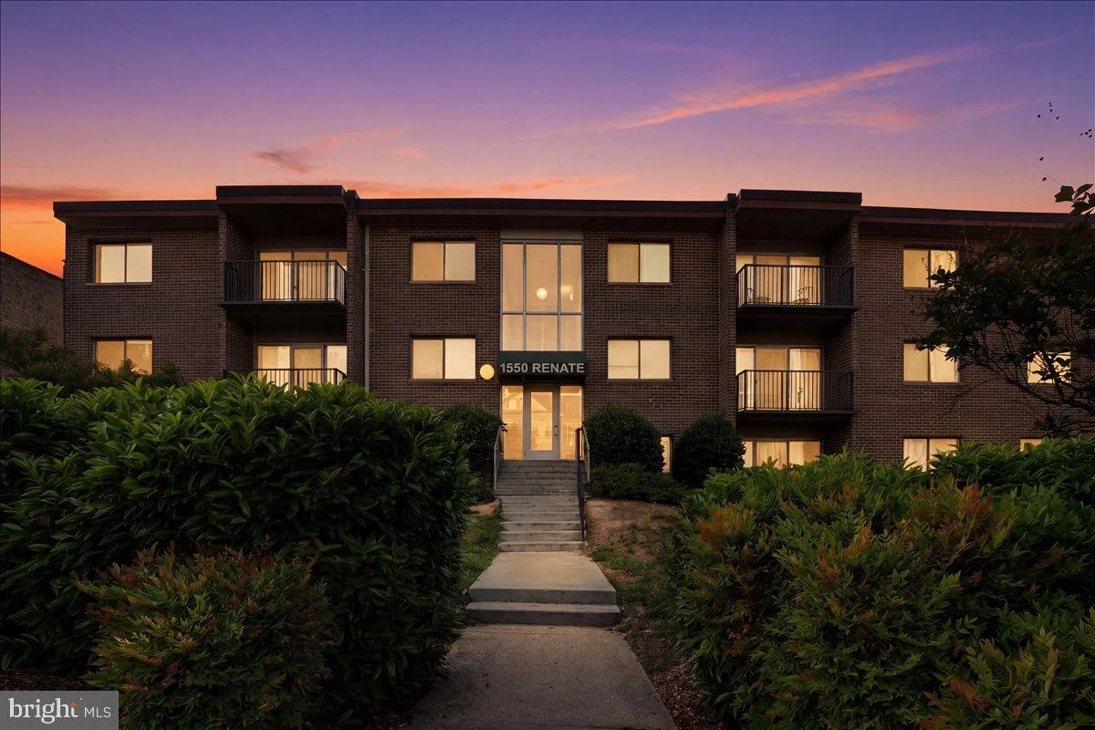 1550 Renate Drive Unit 203