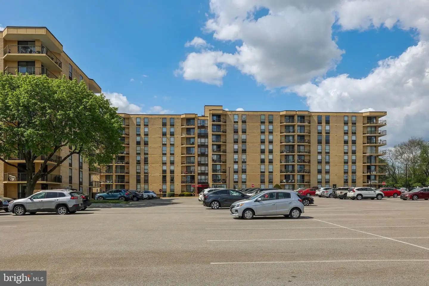 666 W Germantown Pike Unit 1618, Plymouth Meeting, PA, 19462