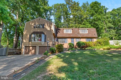 Single Family Residence in Alexandria VA 5805 Lane DRIVE.jpg