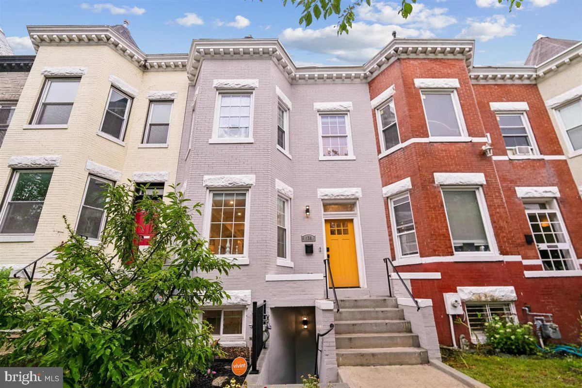 130 Adams Street NW