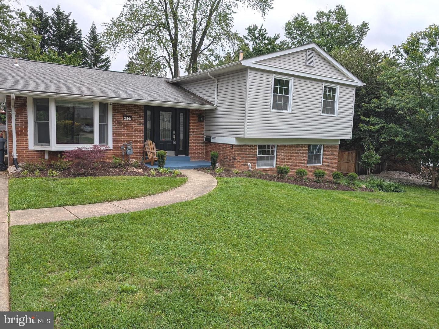 4907 Chanticleer Ave