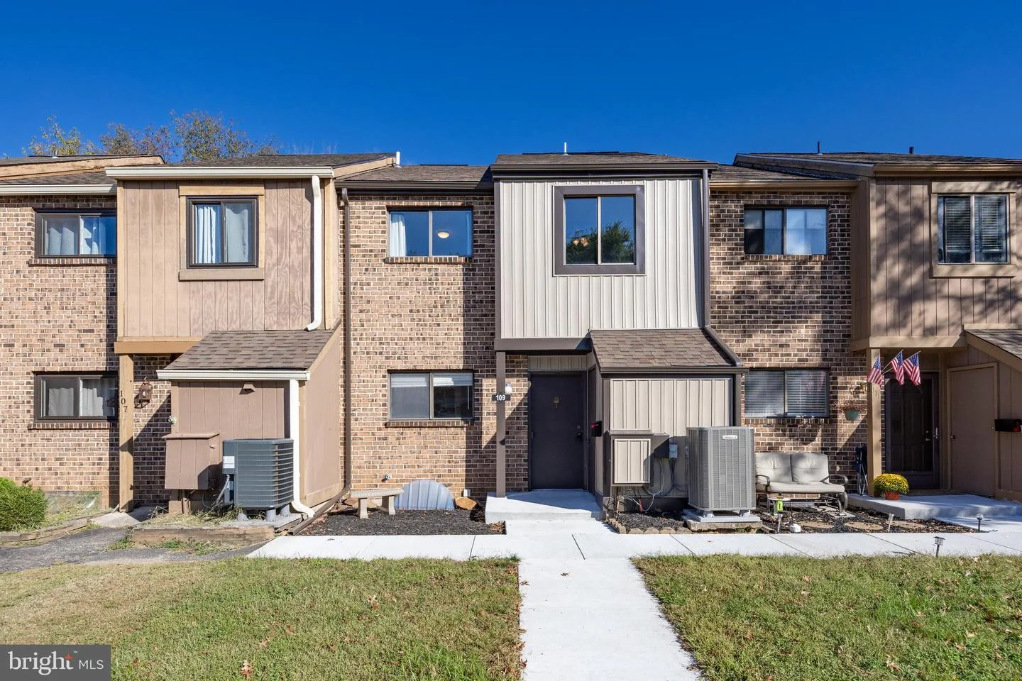 109 Larchwood Court