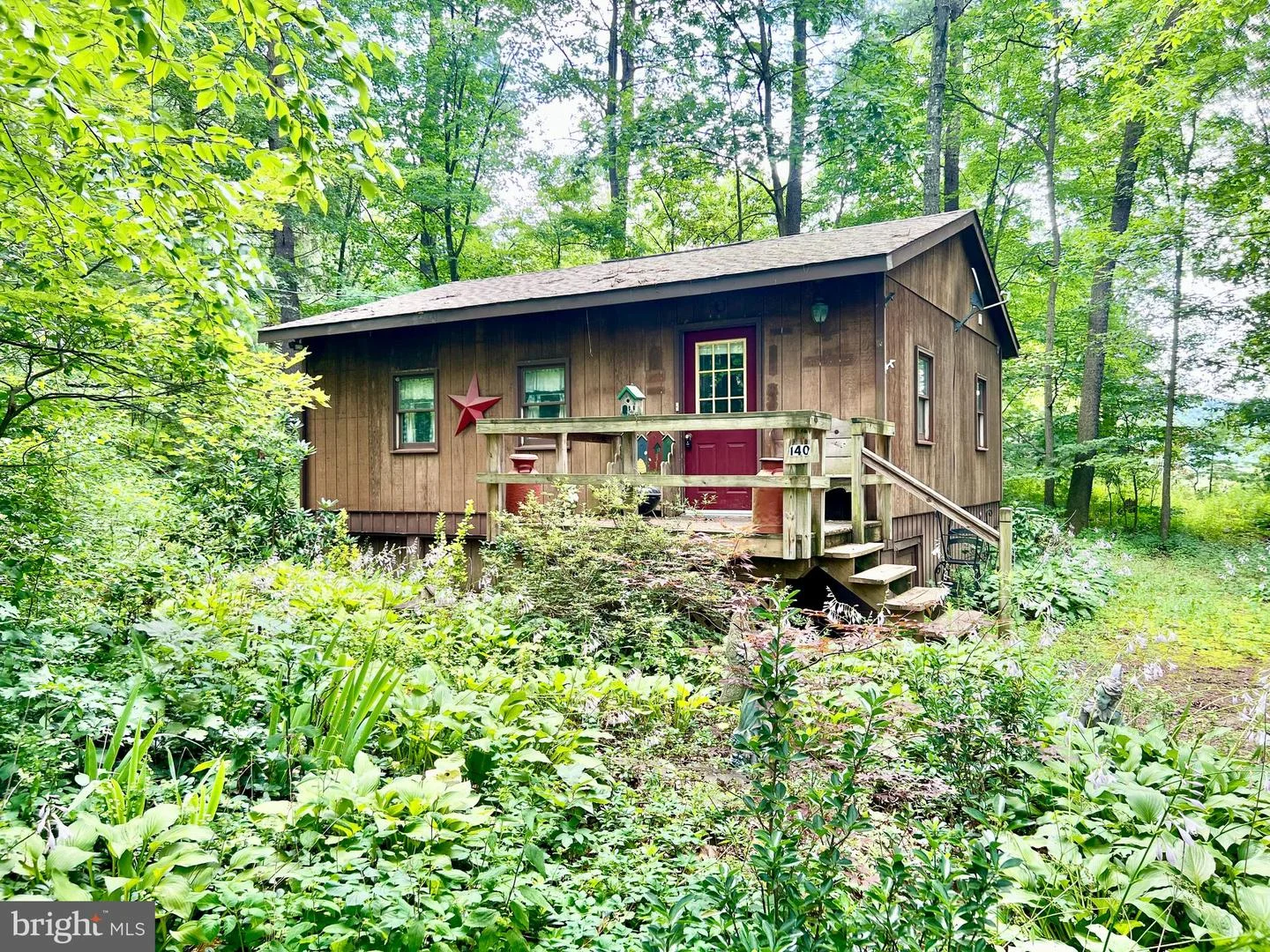 140 Dogwood Lane Ln