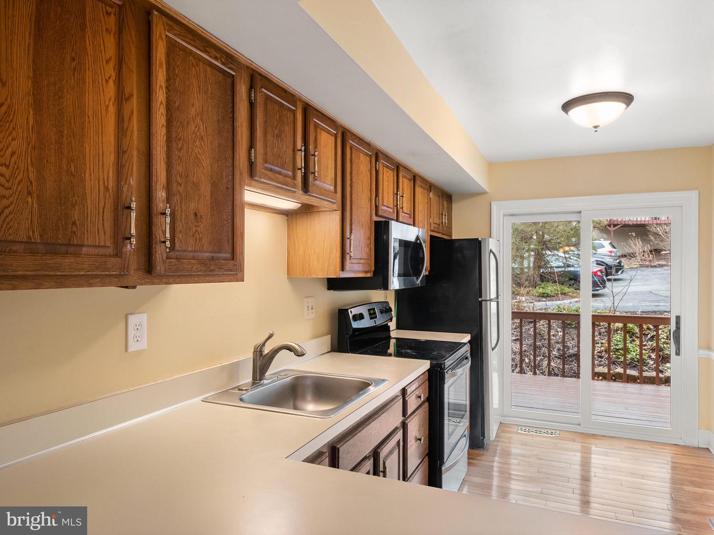 Photo 18 of 47 of 704 Westtown Cir townhome