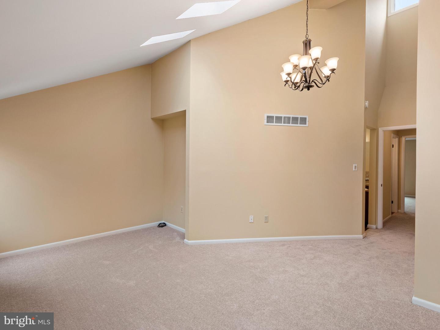 Photo 22 of 47 of 704 Westtown Cir townhome