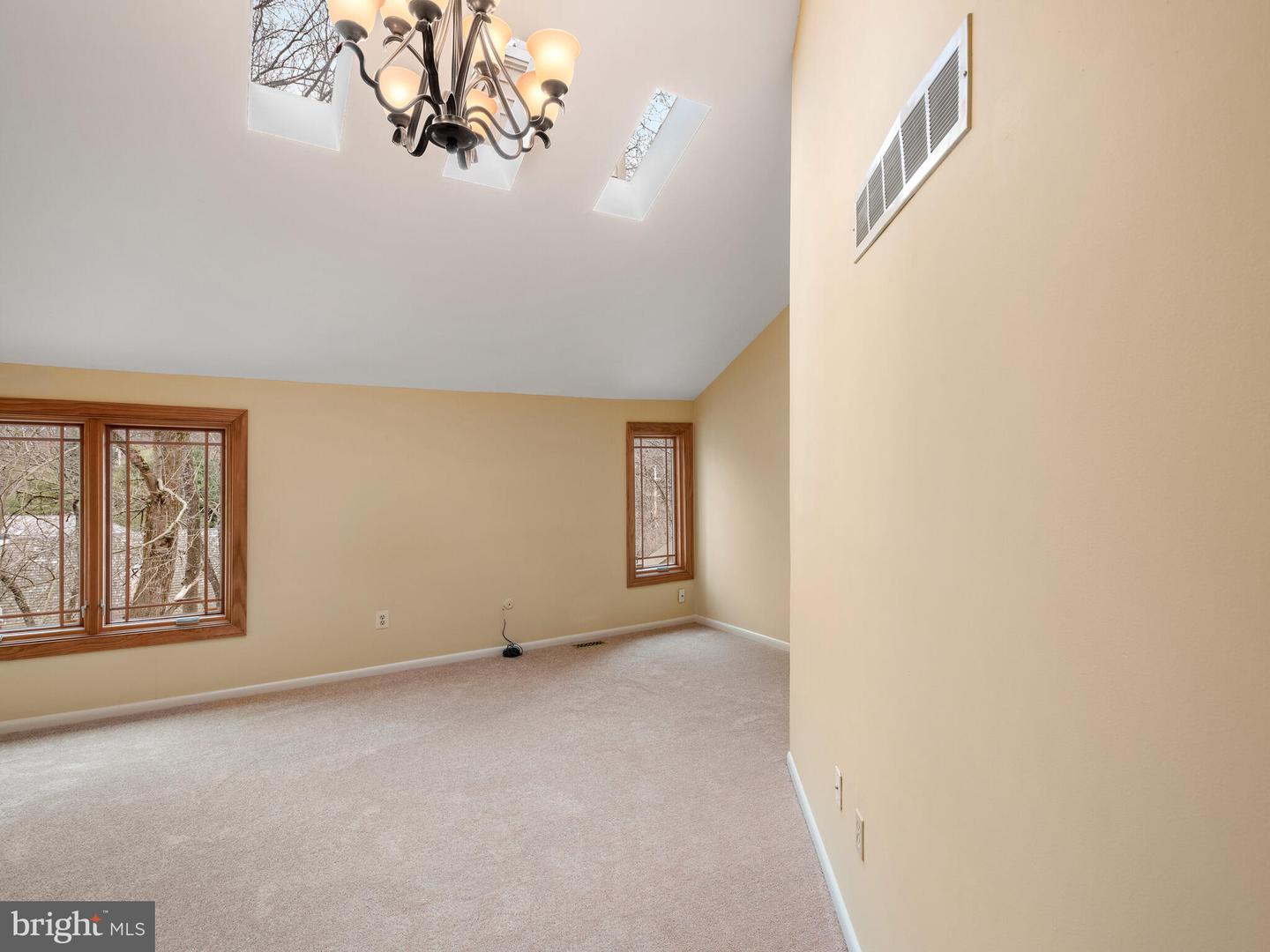 Photo 24 of 47 of 704 Westtown Cir townhome