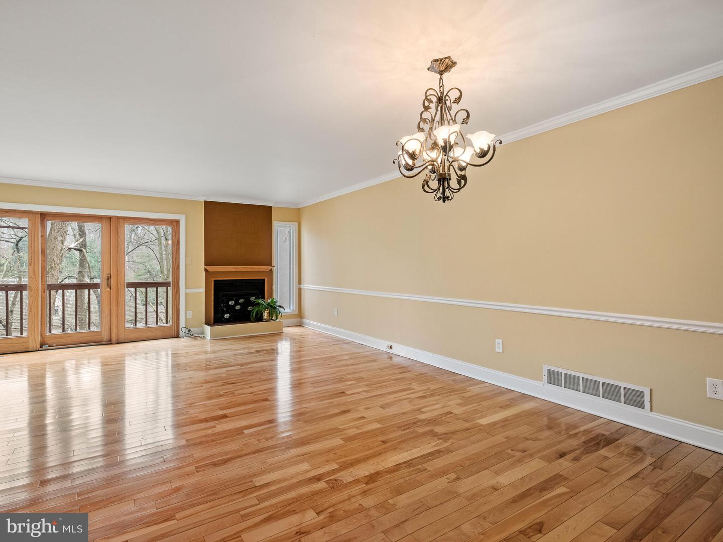 Photo 12 of 47 of 704 Westtown Cir townhome