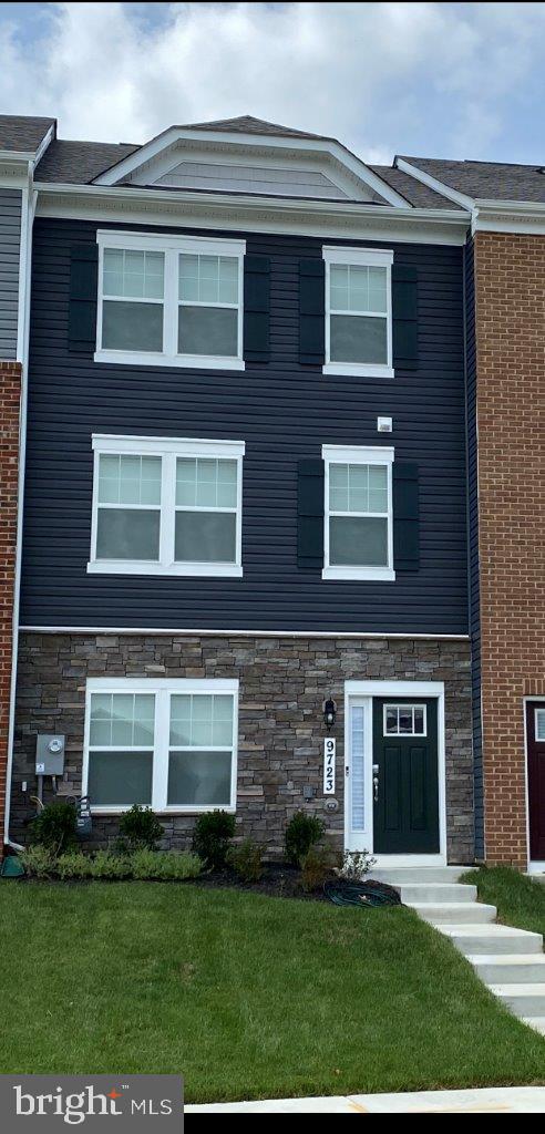 View Clinton, MD 20735 townhome