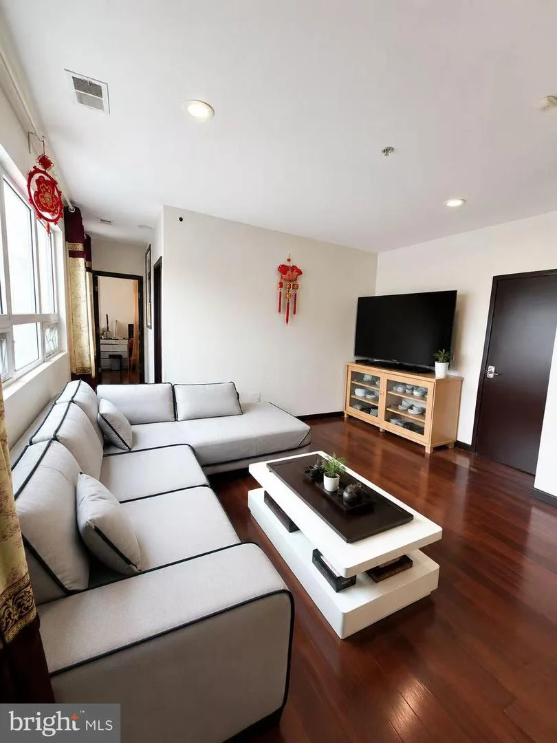 211 N Camac Street Unit 4C