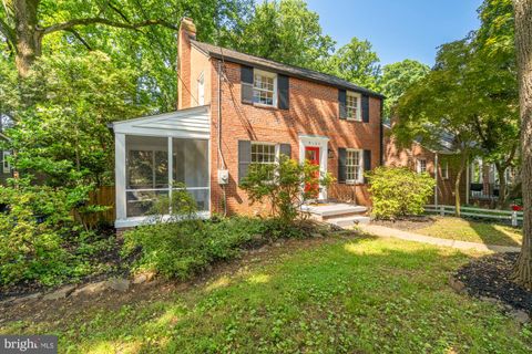 Single Family Residence in Silver Spring MD 9104 Providence AVENUE.jpg