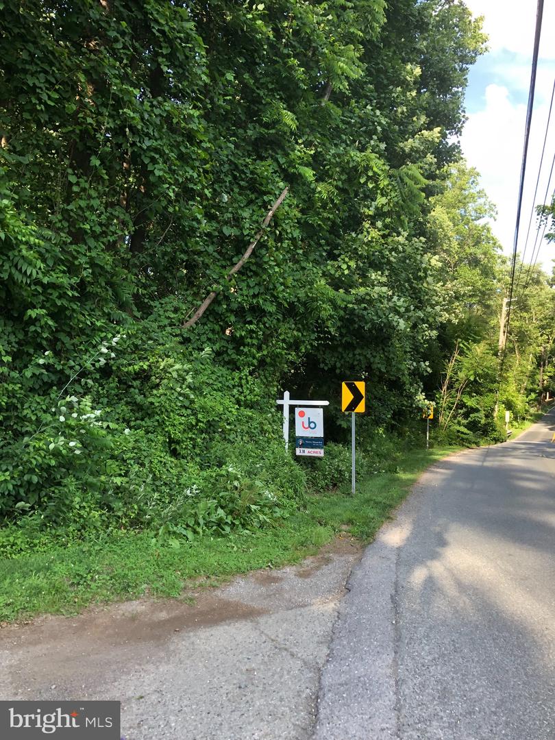 Photo 1 of 22 of Woodfield Rd Woodfield land