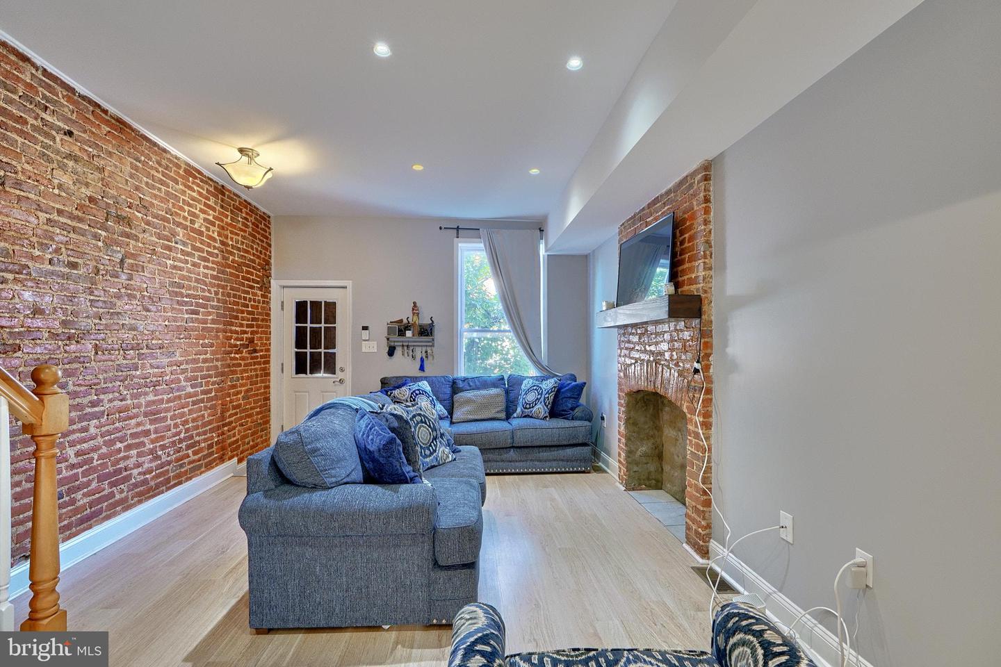 Photo 19 of 40 of 151 N Patterson Park Ave townhome