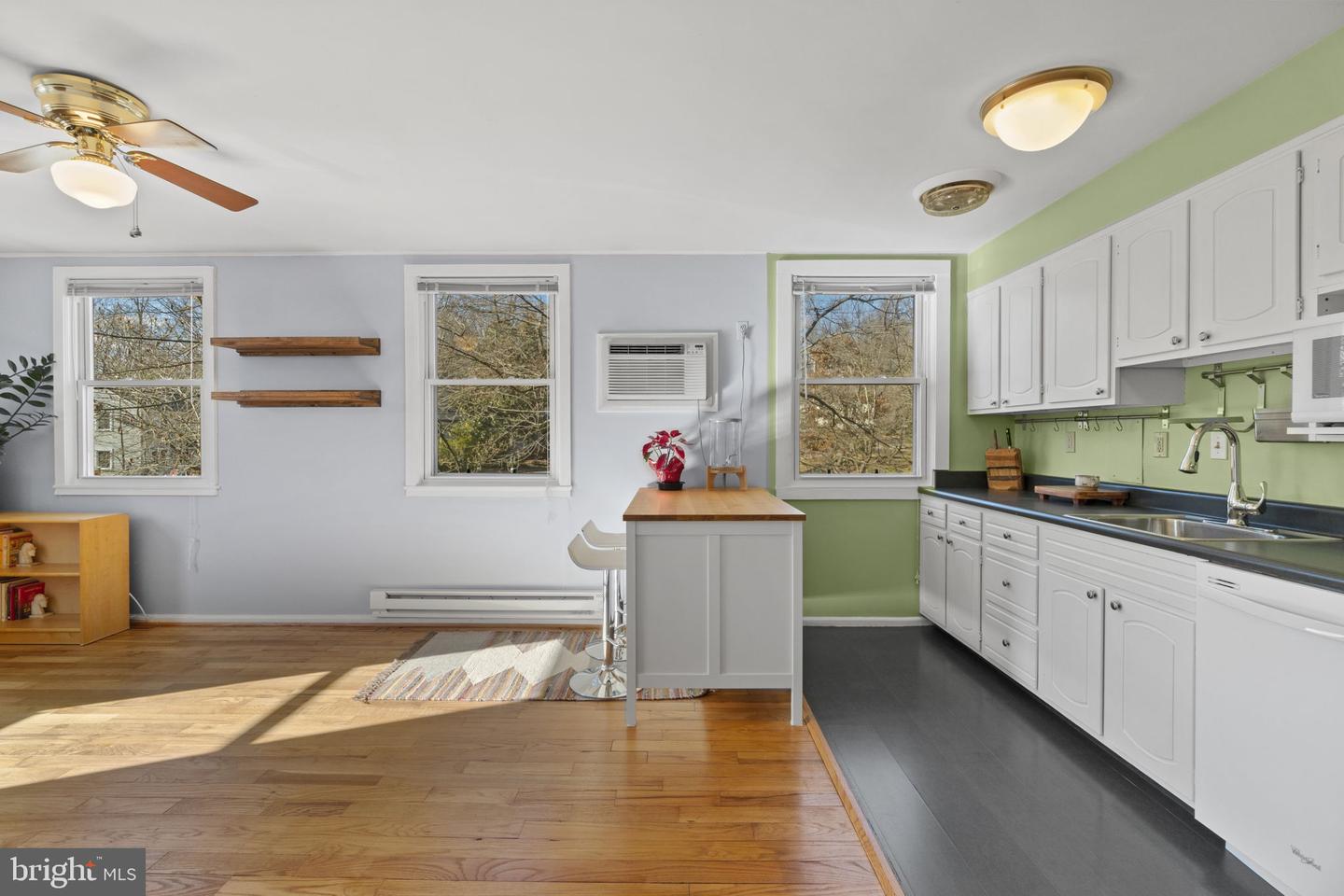 Photo 6 of 16 of 20-S Hillside Rd townhome