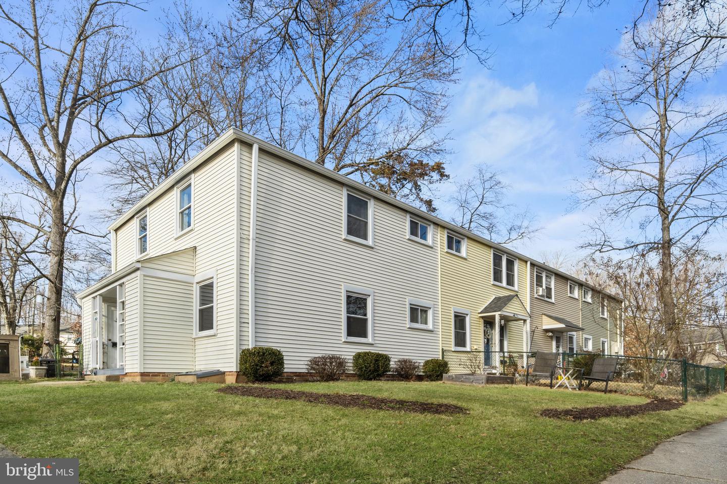 Photo 1 of 16 of 20-S Hillside Rd townhome