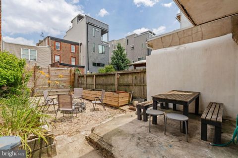 Townhouse in Philadelphia PA 2057 Susquehanna AVENUE 16.jpg