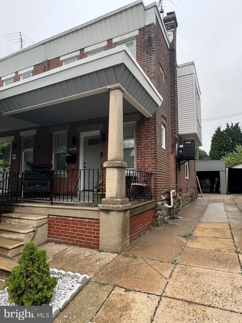 6016 Montague Street