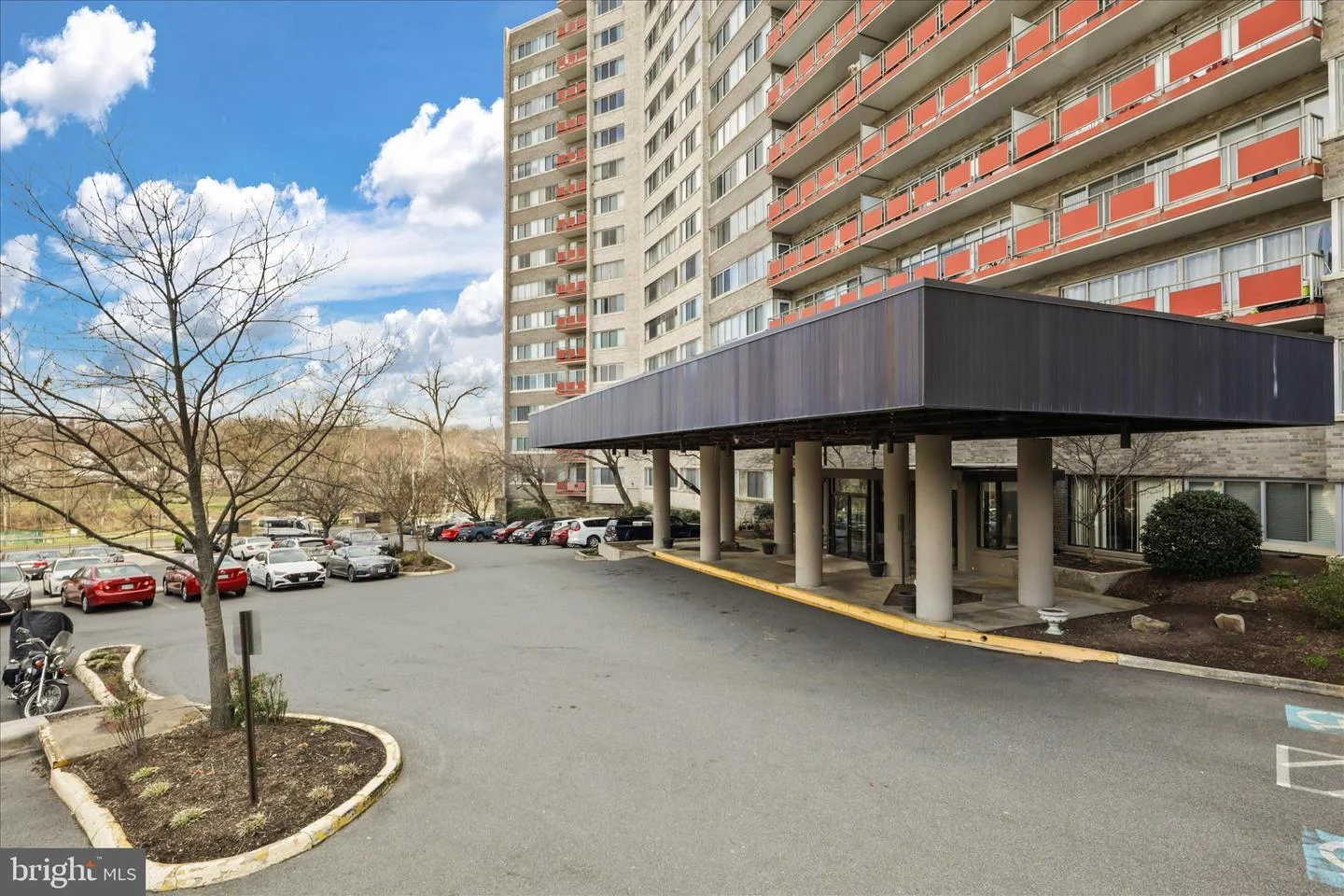 5340 Holmes Run Parkway Unit 904