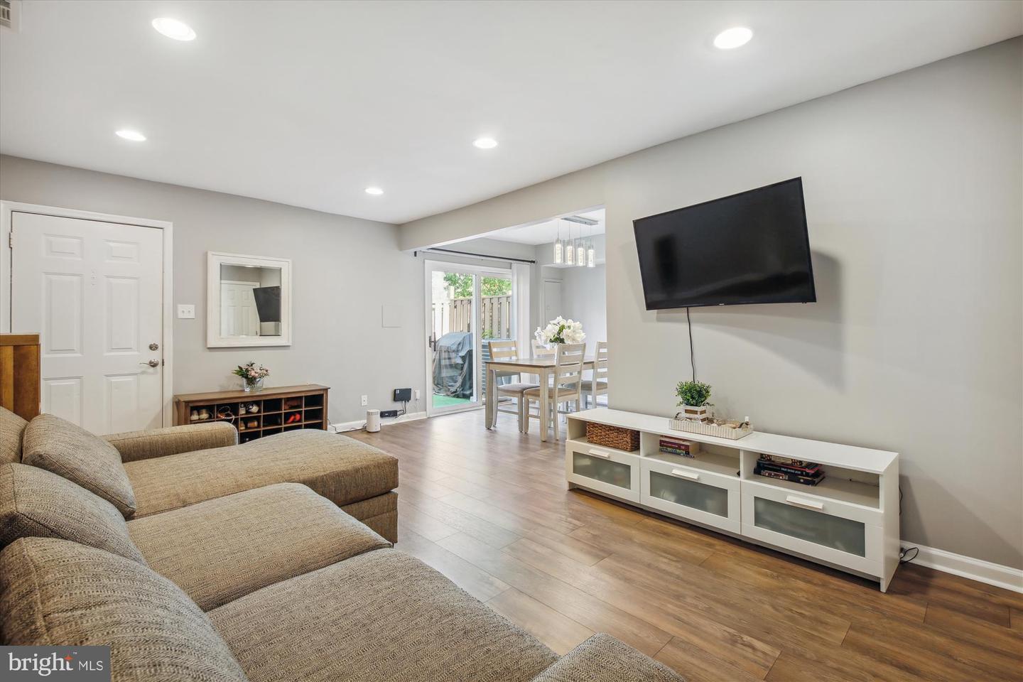 Photo 7 of 44 of 3836 Joshua Pl #D townhome
