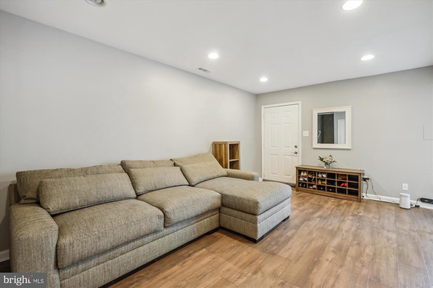 Photo 6 of 44 of 3836 Joshua Pl #D townhome