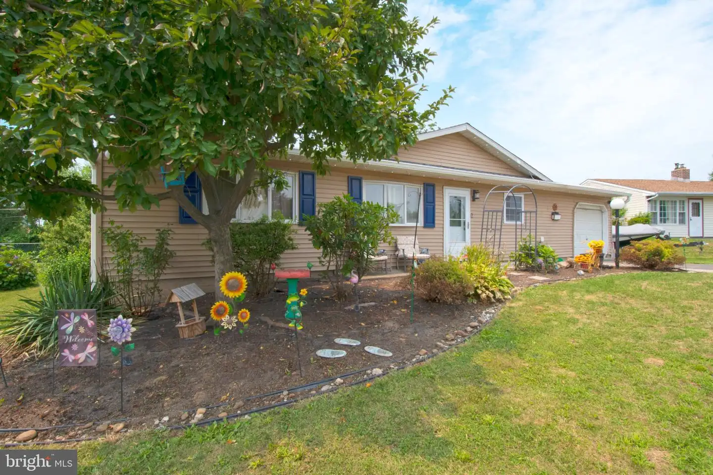 56 Gridiron Road, Levittown, PA, 19057