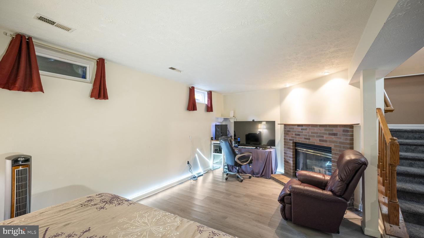 Photo 9 of 11 of 1542 Saint Lawrence Ct townhome