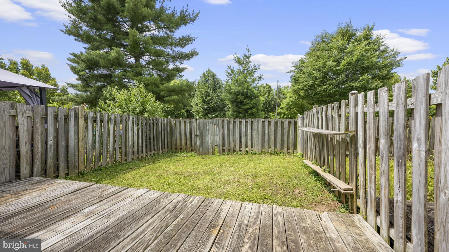 Photo 10 of 11 of 1542 Saint Lawrence Ct townhome