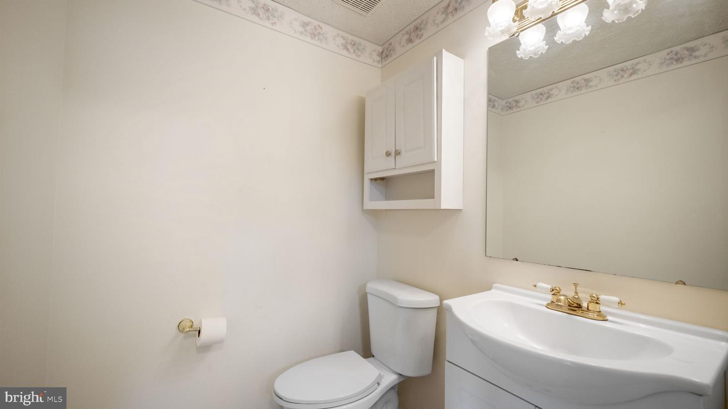 Photo 6 of 11 of 1542 Saint Lawrence Ct townhome