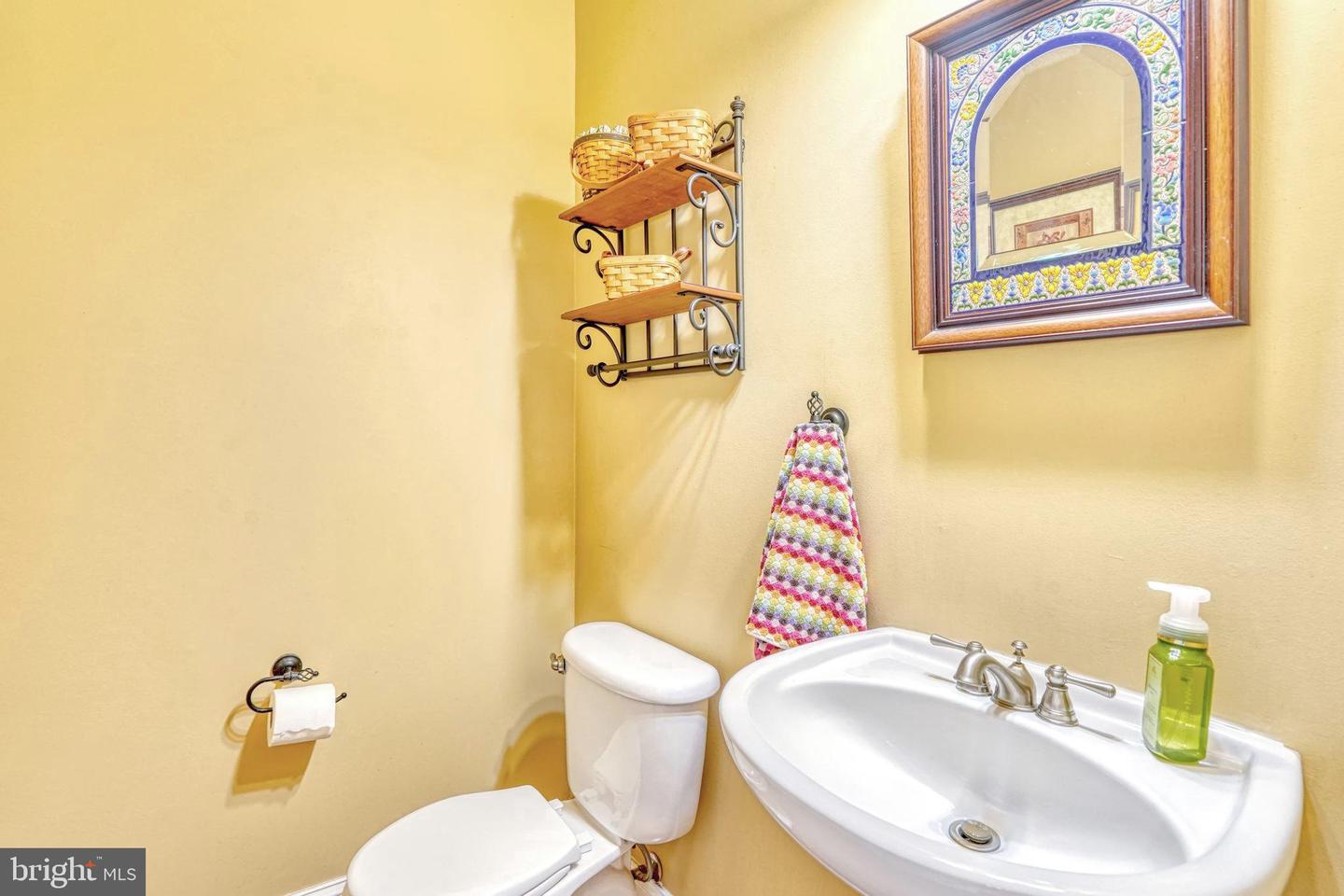 Photo 16 of 37 of 67 Willow Ridge Ct house